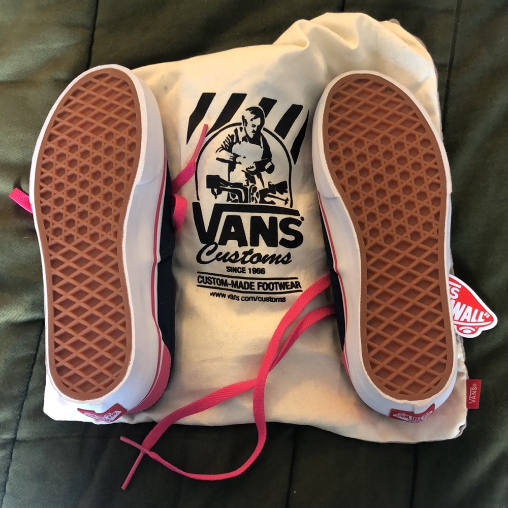 *BRAND NEW* Vans - Custom designed - Picture 3 of 3